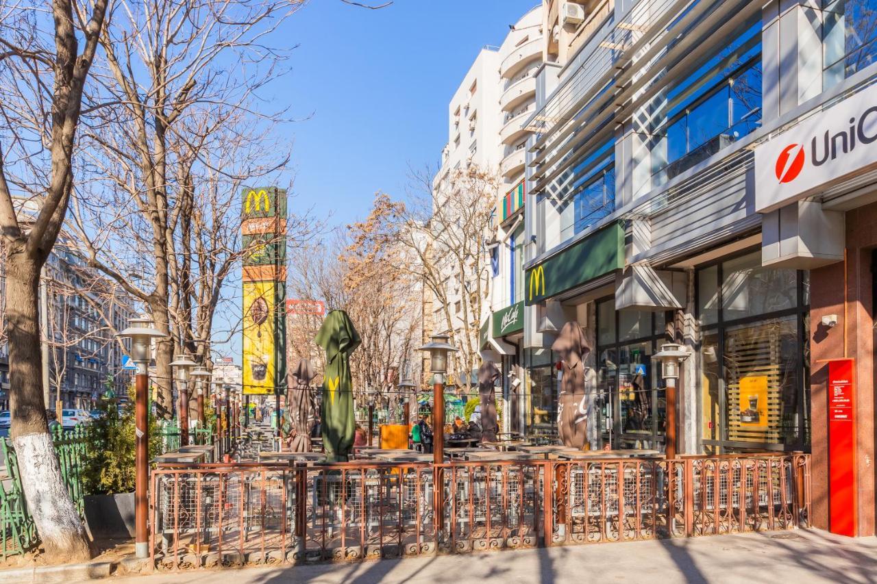 New Studio Carturesti - City Center Bukarest Kültér fotó